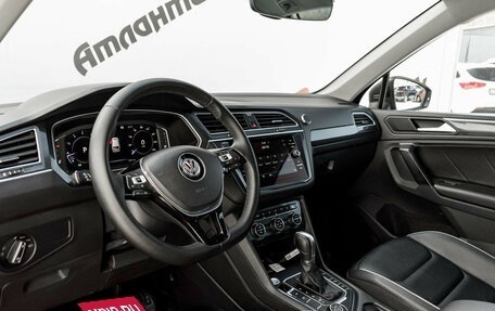 Volkswagen Tiguan II, 2018 год, 2 785 000 рублей, 11 фотография