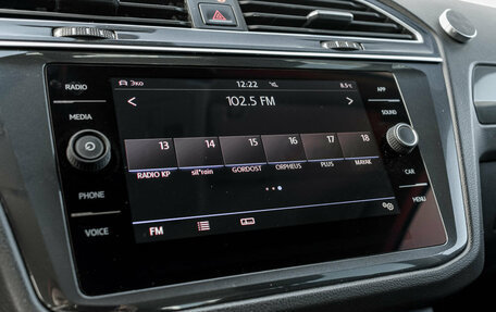 Volkswagen Tiguan II, 2018 год, 2 785 000 рублей, 21 фотография