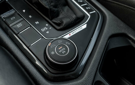 Volkswagen Tiguan II, 2018 год, 2 785 000 рублей, 24 фотография