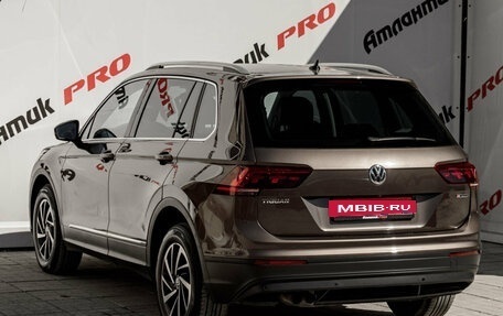 Volkswagen Tiguan II, 2018 год, 2 785 000 рублей, 6 фотография