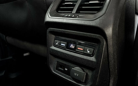 Volkswagen Tiguan II, 2018 год, 2 785 000 рублей, 28 фотография