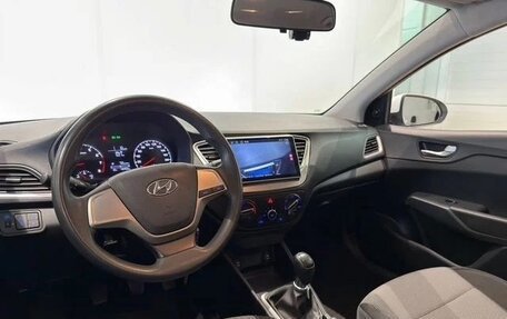 Hyundai Solaris II рестайлинг, 2018 год, 1 370 000 рублей, 4 фотография