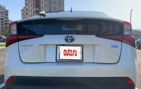 Toyota Prius IV XW50, 2022 год, 2 500 000 рублей, 5 фотография