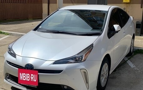 Toyota Prius IV XW50, 2022 год, 2 500 000 рублей, 9 фотография