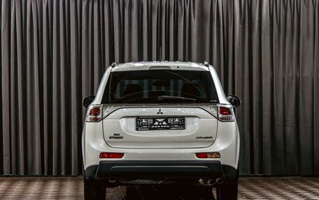 Mitsubishi Outlander III рестайлинг 3, 2014 год, 1 255 000 рублей, 5 фотография