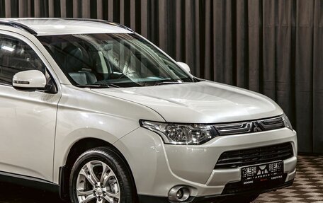 Mitsubishi Outlander III рестайлинг 3, 2014 год, 1 255 000 рублей, 8 фотография