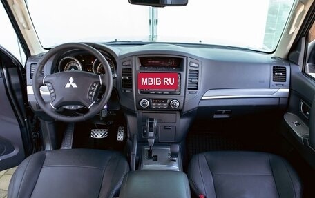 Mitsubishi Pajero IV, 2014 год, 1 925 000 рублей, 16 фотография