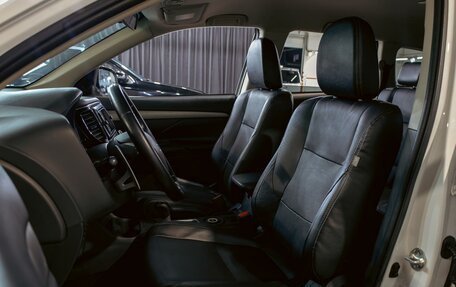 Mitsubishi Outlander III рестайлинг 3, 2014 год, 1 255 000 рублей, 11 фотография