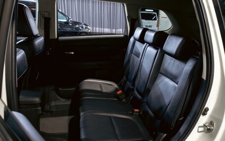 Mitsubishi Outlander III рестайлинг 3, 2014 год, 1 255 000 рублей, 17 фотография