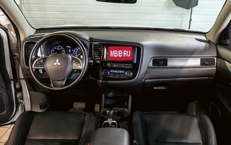 Mitsubishi Outlander III рестайлинг 3, 2014 год, 1 255 000 рублей, 16 фотография