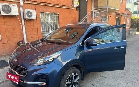 KIA Sportage IV рестайлинг, 2018 год, 2 200 000 рублей, 2 фотография