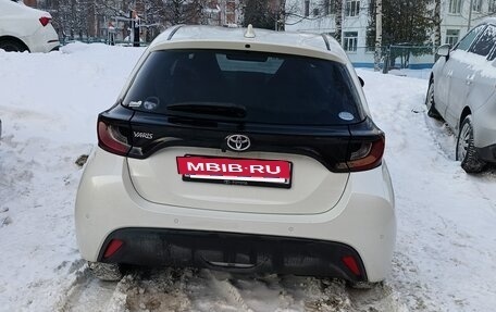 Toyota Yaris, 2020 год, 1 210 000 рублей, 4 фотография