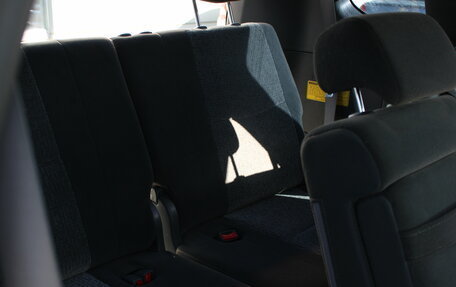 Toyota Land Cruiser Prado 120 рестайлинг, 2005 год, 1 719 000 рублей, 21 фотография