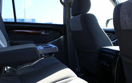 Toyota Land Cruiser Prado 120 рестайлинг, 2005 год, 1 719 000 рублей, 23 фотография