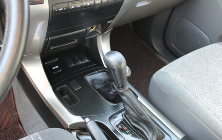 Toyota Land Cruiser Prado 120 рестайлинг, 2005 год, 1 719 000 рублей, 29 фотография