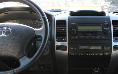 Toyota Land Cruiser Prado 120 рестайлинг, 2005 год, 1 719 000 рублей, 28 фотография