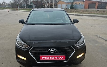 Hyundai Solaris II рестайлинг, 2019 год, 1 100 000 рублей, 1 фотография