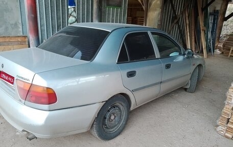 Mitsubishi Carisma I, 1998 год, 120 000 рублей, 1 фотография