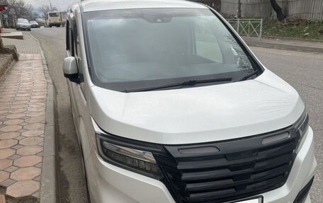 Honda Stepwgn IV, 2020 год, 2 400 000 рублей, 1 фотография