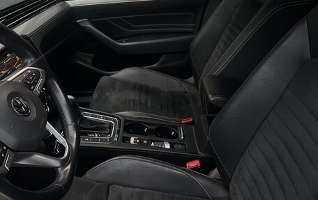 Volkswagen Passat B8 рестайлинг, 2019 год, 2 270 000 рублей, 12 фотография