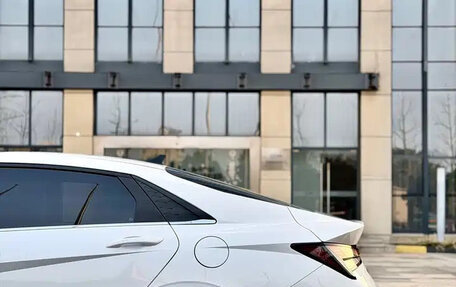 Hyundai Elantra, 2023 год, 1 390 000 рублей, 12 фотография