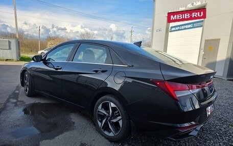 Hyundai Elantra, 2022 год, 2 080 000 рублей, 4 фотография