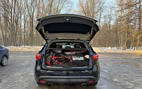 Infiniti QX70, 2014 год, 2 450 000 рублей, 10 фотография