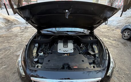 Infiniti QX70, 2014 год, 2 450 000 рублей, 8 фотография