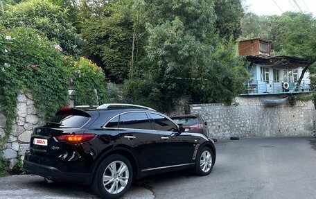 Infiniti QX70, 2014 год, 2 450 000 рублей, 25 фотография