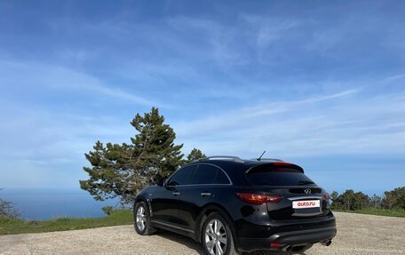 Infiniti QX70, 2014 год, 2 450 000 рублей, 26 фотография