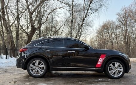 Infiniti QX70, 2014 год, 2 450 000 рублей, 11 фотография