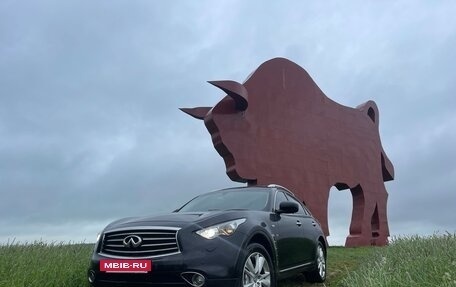 Infiniti QX70, 2014 год, 2 450 000 рублей, 37 фотография