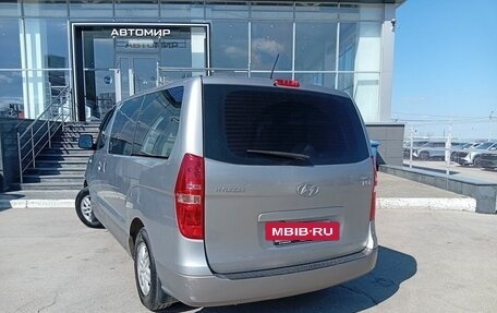 Hyundai H-1 II рестайлинг, 2016 год, 2 490 000 рублей, 7 фотография