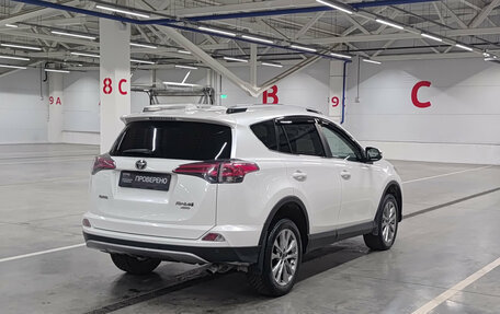 Toyota RAV4, 2017 год, 2 450 000 рублей, 9 фотография
