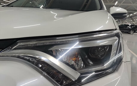 Toyota RAV4, 2017 год, 2 450 000 рублей, 21 фотография