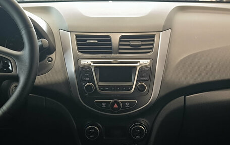 Hyundai Solaris II рестайлинг, 2016 год, 1 050 000 рублей, 19 фотография