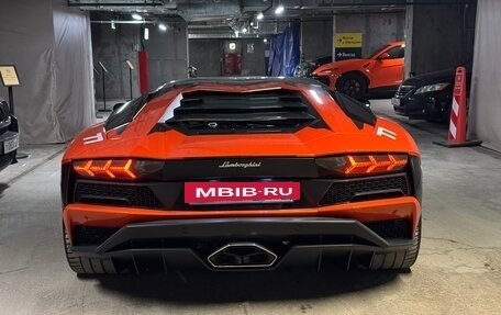 Lamborghini Aventador I рестайлинг, 2018 год, 30 900 000 рублей, 2 фотография