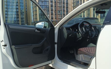 Volkswagen Jetta VI, 2017 год, 1 350 000 рублей, 6 фотография