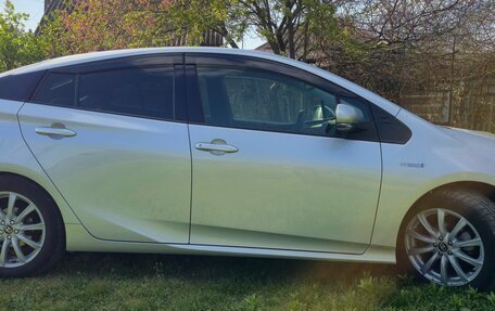 Toyota Prius IV XW50, 2018 год, 1 800 000 рублей, 9 фотография