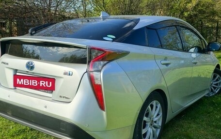 Toyota Prius IV XW50, 2018 год, 1 800 000 рублей, 2 фотография