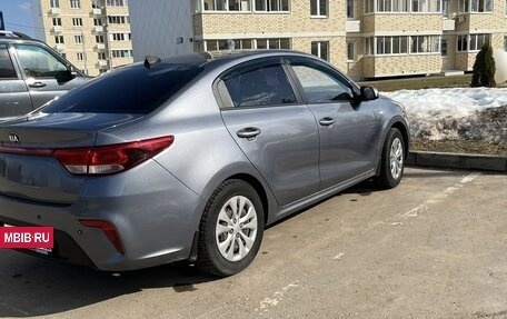 KIA Rio IV, 2017 год, 995 000 рублей, 4 фотография