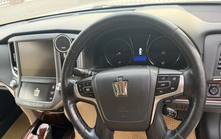 Toyota Crown, 2013 год, 1 950 000 рублей, 16 фотография