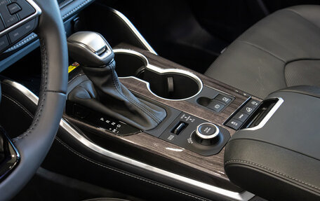 Toyota Highlander, 2025 год, 5 990 000 рублей, 13 фотография