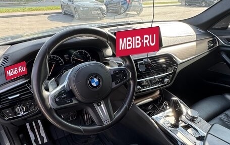 BMW 5 серия, 2019 год, 4 290 000 рублей, 14 фотография