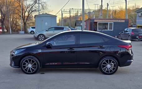 Hyundai Solaris II рестайлинг, 2021 год, 2 000 000 рублей, 6 фотография