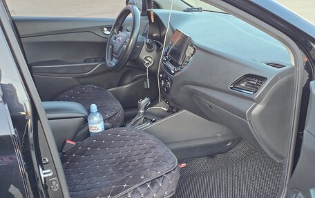 Hyundai Solaris II рестайлинг, 2021 год, 2 000 000 рублей, 13 фотография