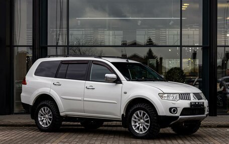 Mitsubishi Pajero Sport II рестайлинг, 2013 год, 1 495 000 рублей, 3 фотография