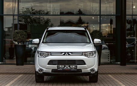 Mitsubishi Outlander III рестайлинг 3, 2014 год, 1 275 000 рублей, 2 фотография