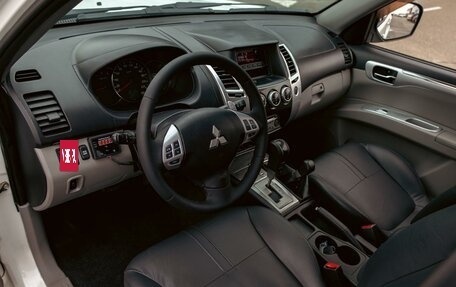 Mitsubishi Pajero Sport II рестайлинг, 2013 год, 1 495 000 рублей, 13 фотография