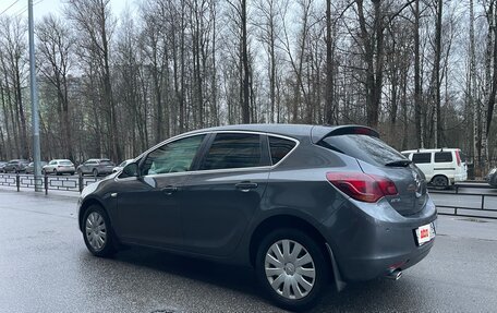 Opel Astra J, 2010 год, 430 000 рублей, 3 фотография